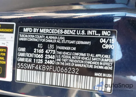 2015 Mercedes-Benz C 300 4Matic z USA, uszkodzony, nr VIN 55SWF4KB9FU066232